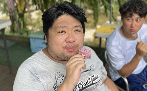 統神直播突呆滯15秒！「辛酸畫面流出」網驚：這是中風前兆