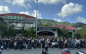 重機族今上國道服務區爭路權！高公局：違規可罰6000元 