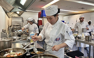 弘光學生參加「台澳雙證計畫」拿大獎 獲高薪留用