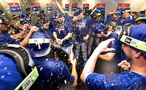 (影)遊騎兵7:1淘汰光芒晉級美聯分區