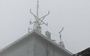 蘭嶼強陣風刷新紀錄！氣象署揭原因：小犬颱風中心離測站很近