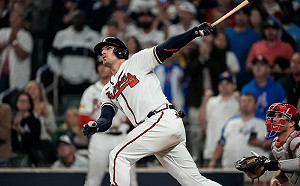 Riley致勝兩分砲！　勇士5:4費城人扳平戰局