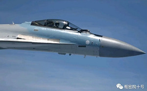 解放軍蘇-35南海攔截美P-8A! 共機阻止它用MX-20追蹤山東艦