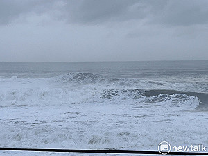 布拉萬超威！離台2千公里仍不容小覷 4地恐掀「極大浪」把船淹沒