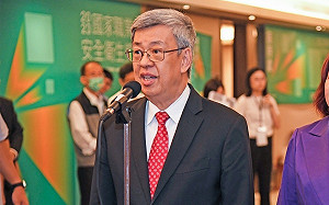 盧秀燕酸院長「太忙忘了中捷藍線？」陳建仁：正好相反