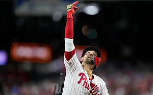 Castellanos3戰5轟史上第2人！追平十月先生