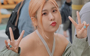 這群人木星等紅綠燈被撞！對方竟掏「一東西」賠罪