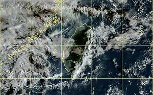 秋老虎欲走還留高溫飆30°C 晚起東北季風襲來