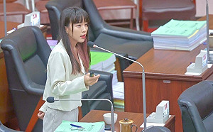 空降黃捷  邱毅：會敗很慘 只能先同情她了   