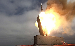 不要懷疑 就是對準你！美濱海戰鬥艦試射標-6導彈 美媒 : 對手是中國