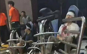 驚悚!中國深圳歡樂谷雲霄飛車追撞 傷者塞滿急診室