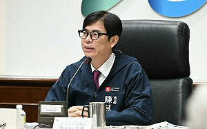 傳授黃捷選舉秘訣 陳其邁：就是謙虛傾聽民意、很勤快的跑