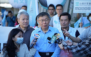 徐春鶯歌頌「毛主席指引我們」 柯文哲：她要為自己辯護、不分區名單還沒定