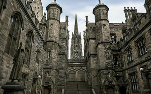 紅色滲透校園  報告揭英國大學在中分校被迫設中共黨支部 