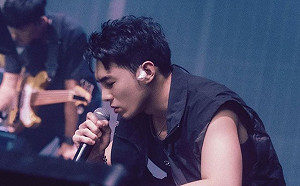 香港演唱會前慘遭炎上！粉絲怒請偉晉調停 本人怒回：自己做什麼自己擔