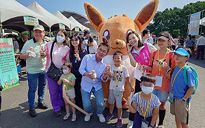 高雄毒防局「親子童玩闖關同樂會」 深入社區家庭建立反毒觀念 