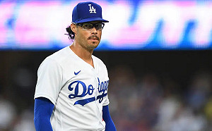 道奇不執行「火球男」Kelly合約