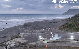  (影)逢甲大學「SHSR-Aero1」火箭成功升空 飛行14秒、射高200公尺