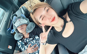 手拿花束疑向女友求婚？鳳梨曬「54秒下跪影片」親吐真相