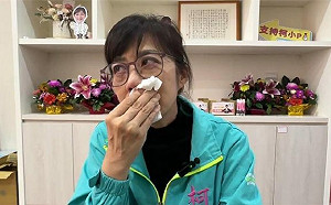 不忍柯文哲被大黨壓迫 柯美蘭：三位國民黨穿皮鞋 我哥哥穿了黑色布鞋