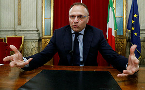 讓我下車！ 義「總理姐夫」部長緊急叫停高鐵 前總理批「濫用權利」