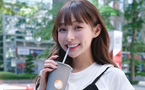 林襄「10年前高中舊照」流出！網驚：女大十八變