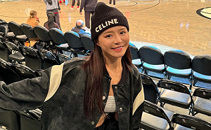 元元赴紐約觀戰NBA球賽！「第一次就登大螢幕」網喊：太幸運