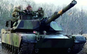 美M1A1主戰坦克首度戰場亮相! 前線大雪加泥濘 恐要到明春才參戰