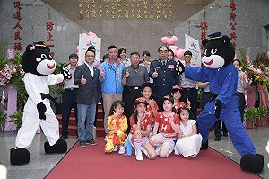 兩岸對抗升溫勿參加雙城論壇　柯：總要有人緩和情勢