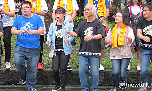 陪原民學生淋雨抗爭 東華老師：不能喪失針砭能力