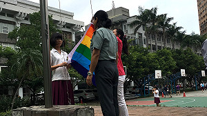 專訪》畢典升彩虹旗 揭學校壓迫跨性別「天主會治好你」