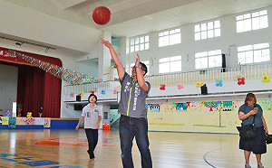 蛋黃蛋白之爭延續  嘉義縣市互別苗頭宣揚政績