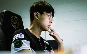 曾被網友嘲送去北韓勞改《英雄聯盟》SKT打野Blank今打出身價