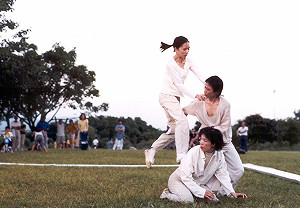 藝術下鄉趴趴走！大型即興表演《獵景》公園露天演出