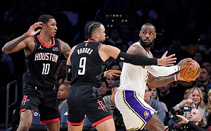 AD攻下27分14板　湖人主場擊敗火箭