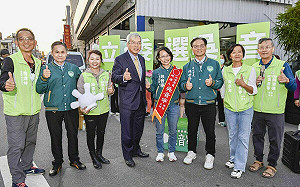 大咖麥克風手助陣！吳音寧站路口拚勝選　謝金河驚喜現身溪湖力挺