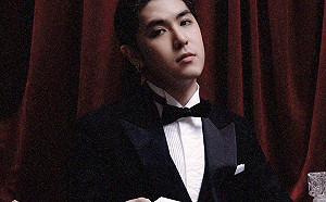 化身賭神！志祺七七梳油頭造型曝光 網暈：我的心輸給你了