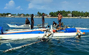 中國散裝貨輪撞散菲國漁船逃逸 菲律賓海岸警衛隊誓言「追捕」
