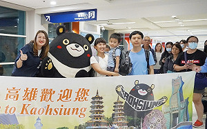 華航每週3班復飛   高雄熊小港機場喜迎首批新加坡旅客