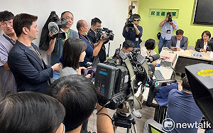 快訊》揭露統戰滲透藍營 謝衣鳳、曾銘宗直闖綠營記者會踢館