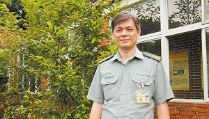 用人頭在中國開公司還涉詐助理費   國防大學教授葛明德5萬交保