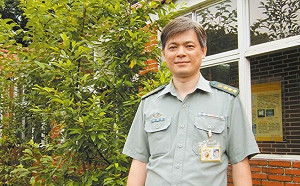 用人頭在中國開公司還涉詐助理費   國防大學教授葛明德5萬交保