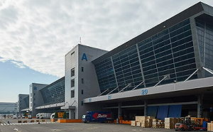 打造AI晶片供應鏈基地！輝達、超微物流倉儲中心落腳台灣