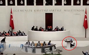 (影)咒罵以色列將受真主懲罰 土耳其議員心臟病發倒地