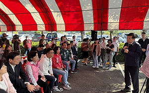 會勘捷運綠線藍綠爆火花 何欣純告訴王育敏「今天不是來吵架」