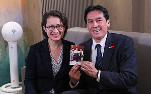 蕭美琴帶來23年前的「意外驚喜」   黃暐瀚：驚訝得説不出話    