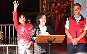 蔡英文台中北天宮參拜 力挺何欣純全國最高票