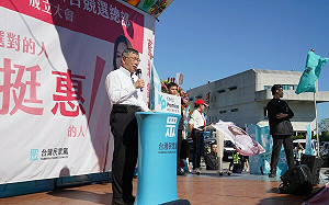 趙少康批市長任內明顯政績畫紅線 柯嗆快辭中廣董事長：跟賴比爛？
