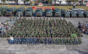 蔡英文視察陸軍特四營 藝人邰智源也入鏡 