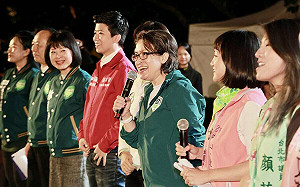 欣慰昔日助理吳思瑤青出於藍 蕭美琴回娘家哽咽